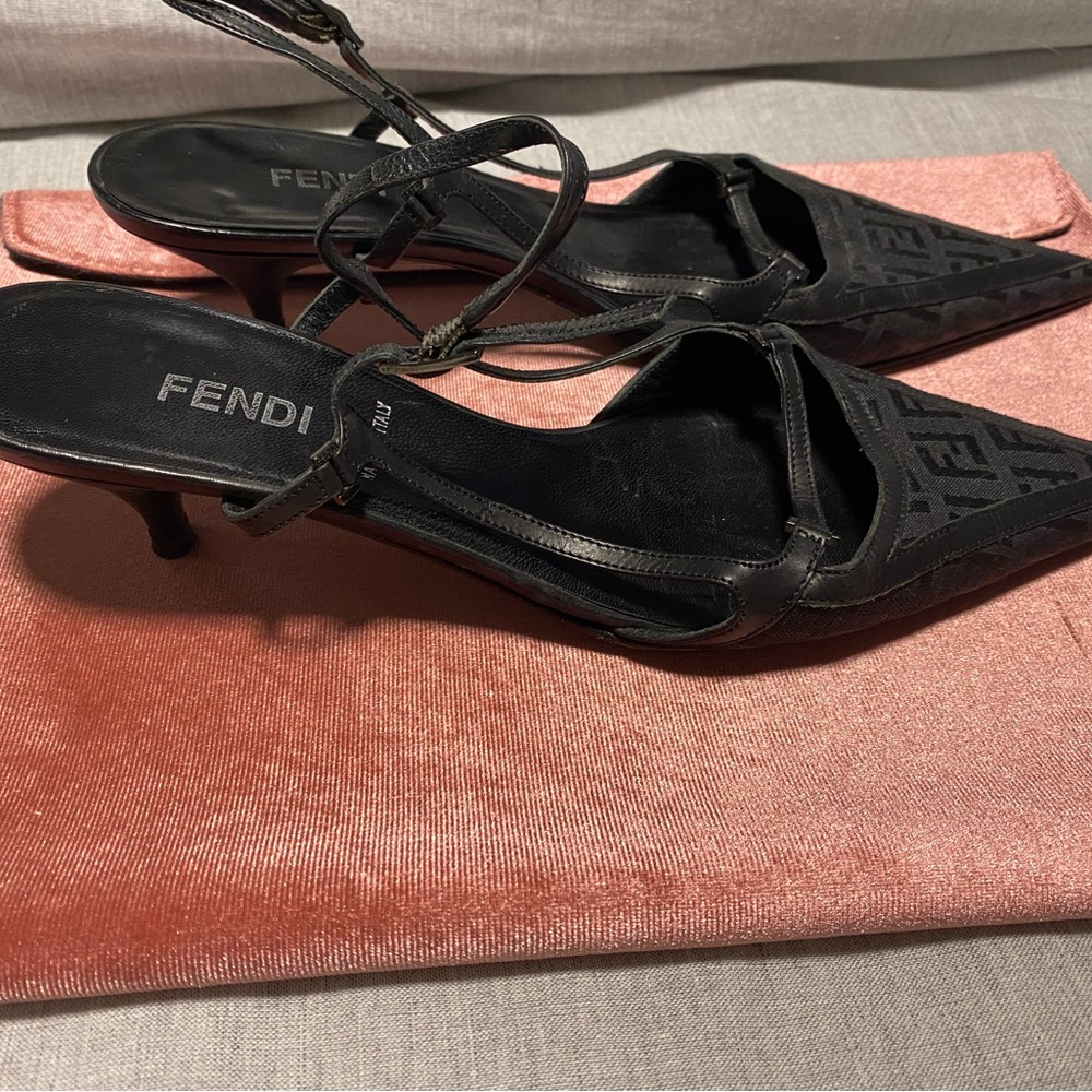 Authentic Fendi shoes size 37.